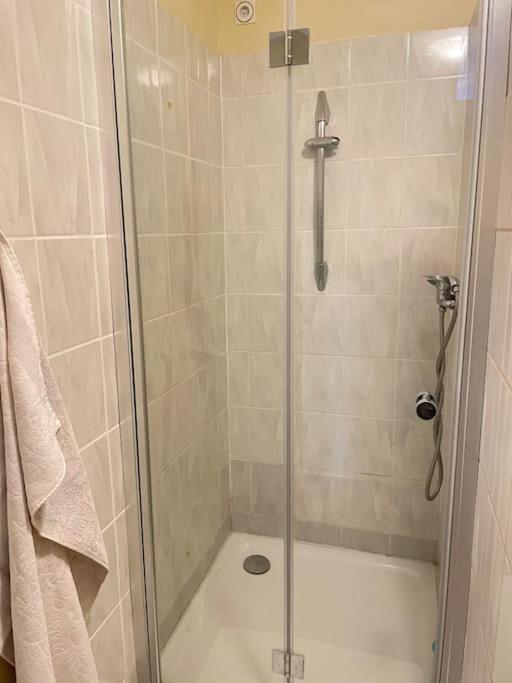 Einzimmerwohnung + Dusche Und Wc ベルリン エクステリア 写真