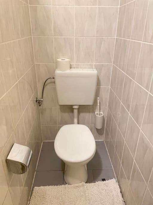 Einzimmerwohnung + Dusche Und Wc ベルリン エクステリア 写真